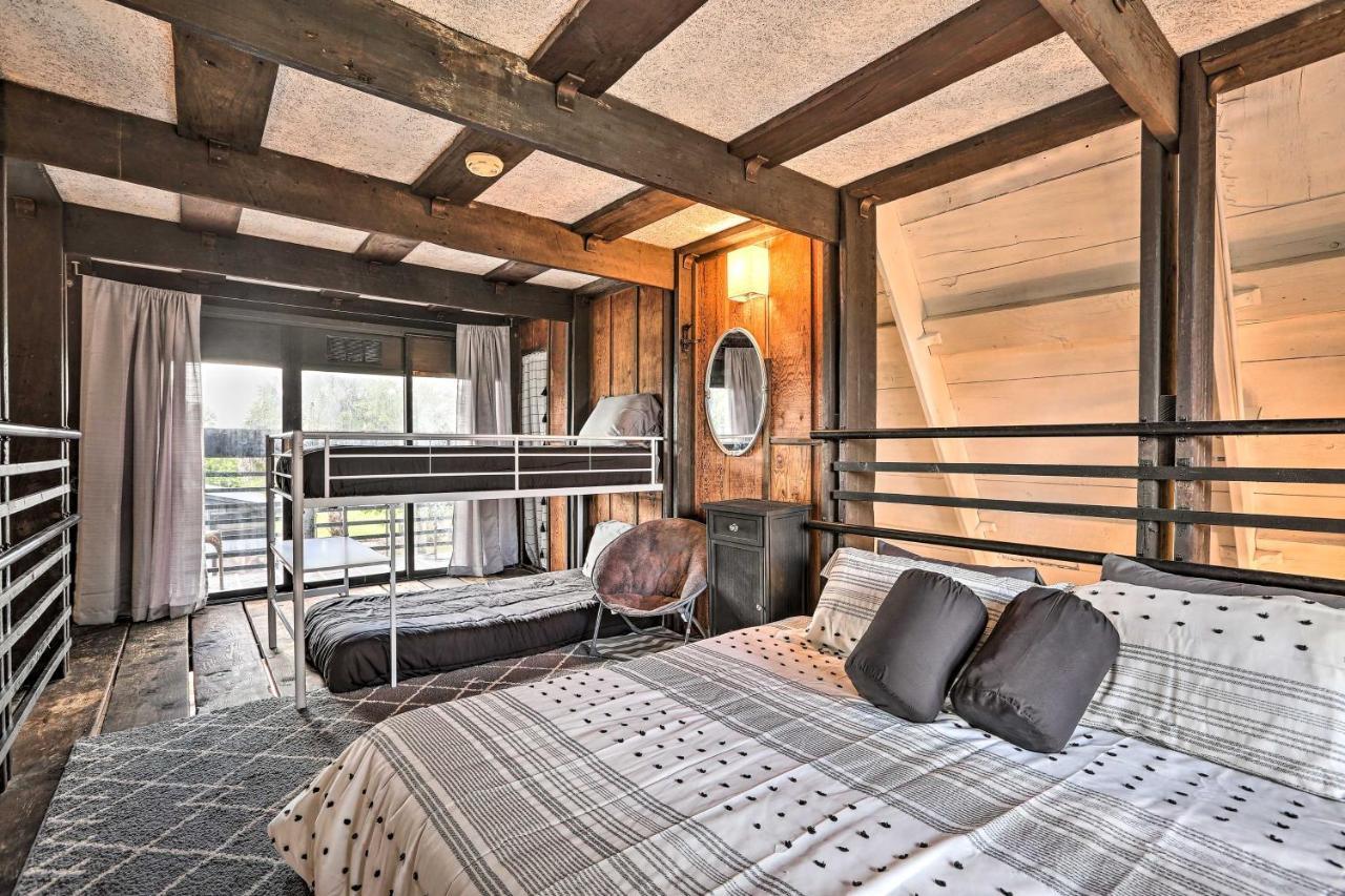 Authentic Clewiston Home With Outdoor Game Room Exteriör bild