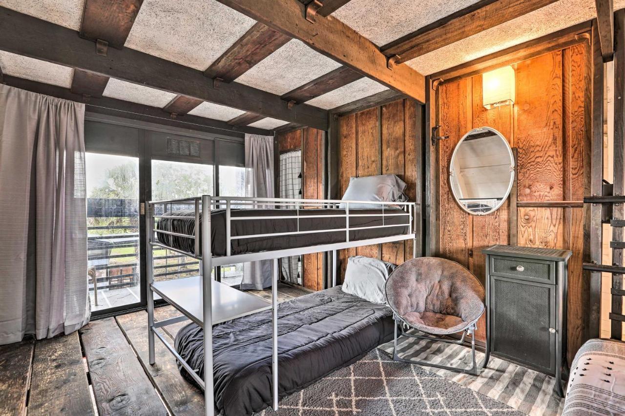 Authentic Clewiston Home With Outdoor Game Room Exteriör bild