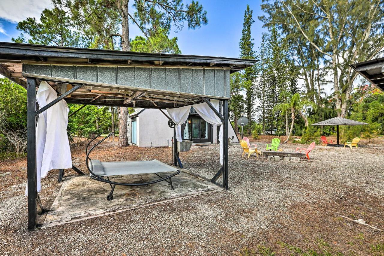 Authentic Clewiston Home With Outdoor Game Room Exteriör bild